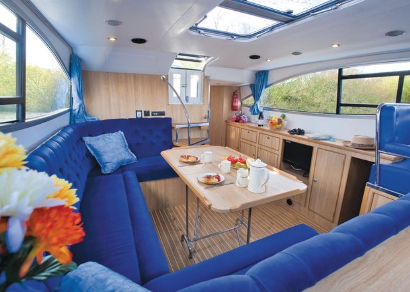 boat interior image